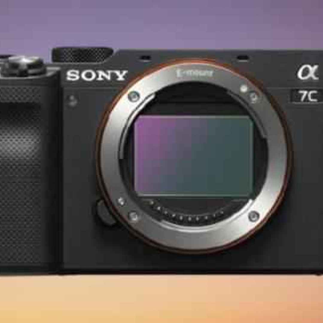 Sony A7c. Ufficiale la full frame più "piccola e leggera al mondo"