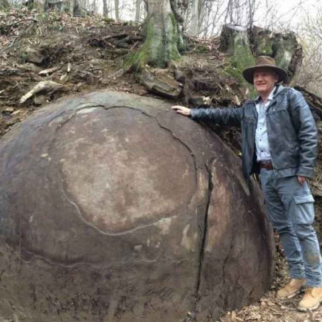 bosnia  misteri  natura  palla gigante