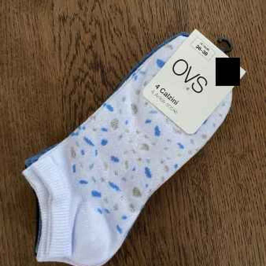 OVS: calze con lurex per Natale