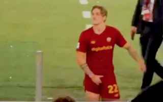 Serie A: niccolò zaniolo  roma  gesto