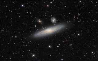 Astronomia: ngc 1515  galassie  decam