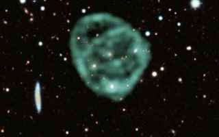 Astronomia: meerkat  cerchio radio anomalo