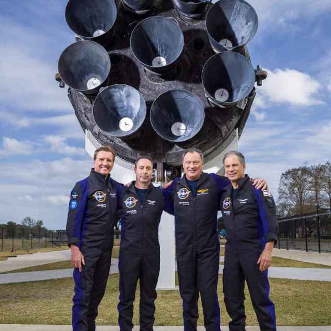 spacex  crew dragon  axiom space