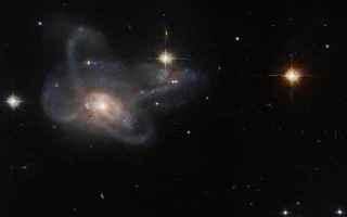 Astronomia: hubble  galassia  fusione galattica