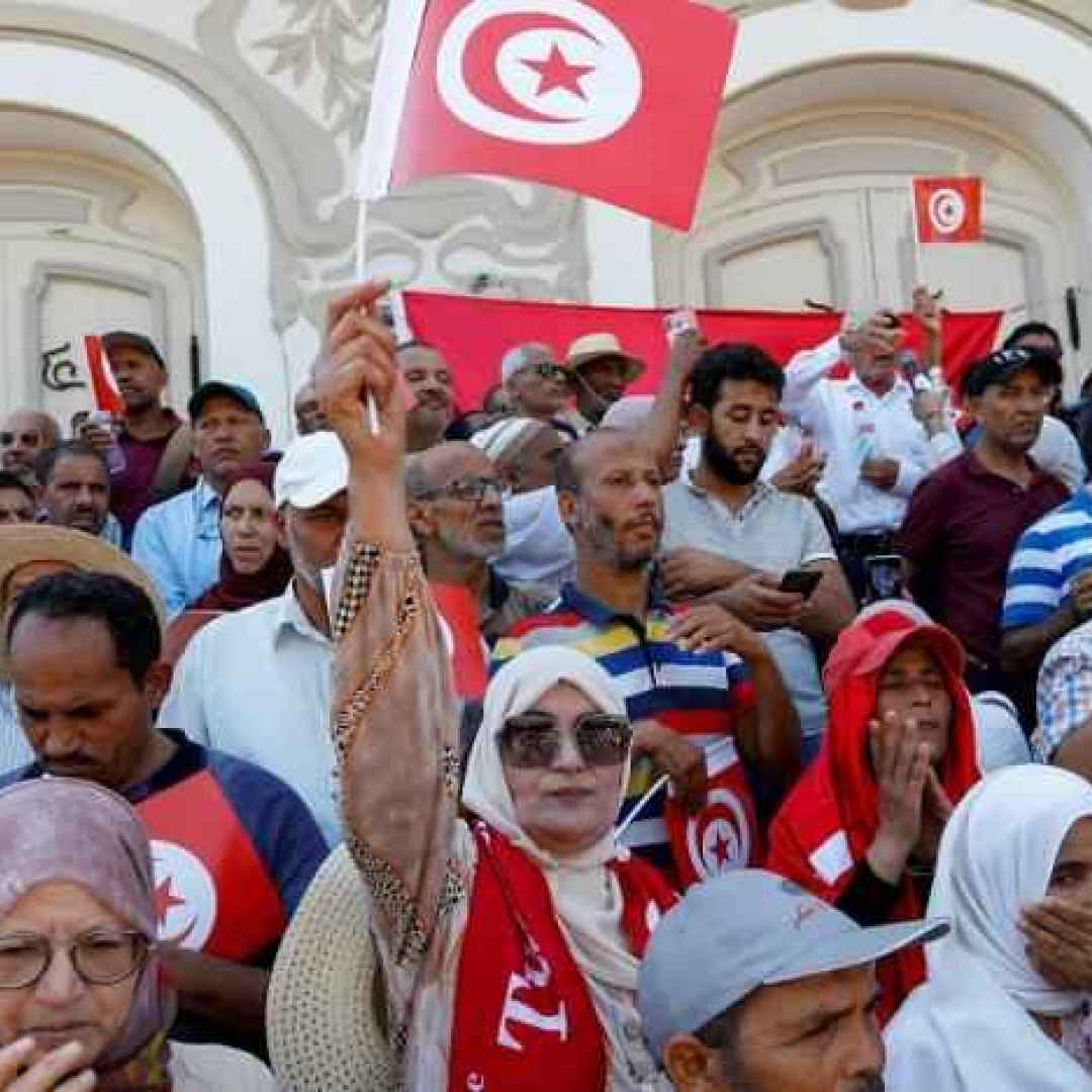 tunisia  referendum  costituzione