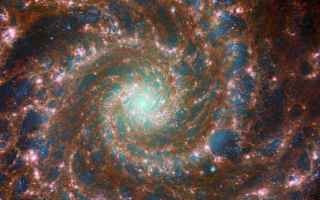 Astronomia: m74  webb  hubble  galassia