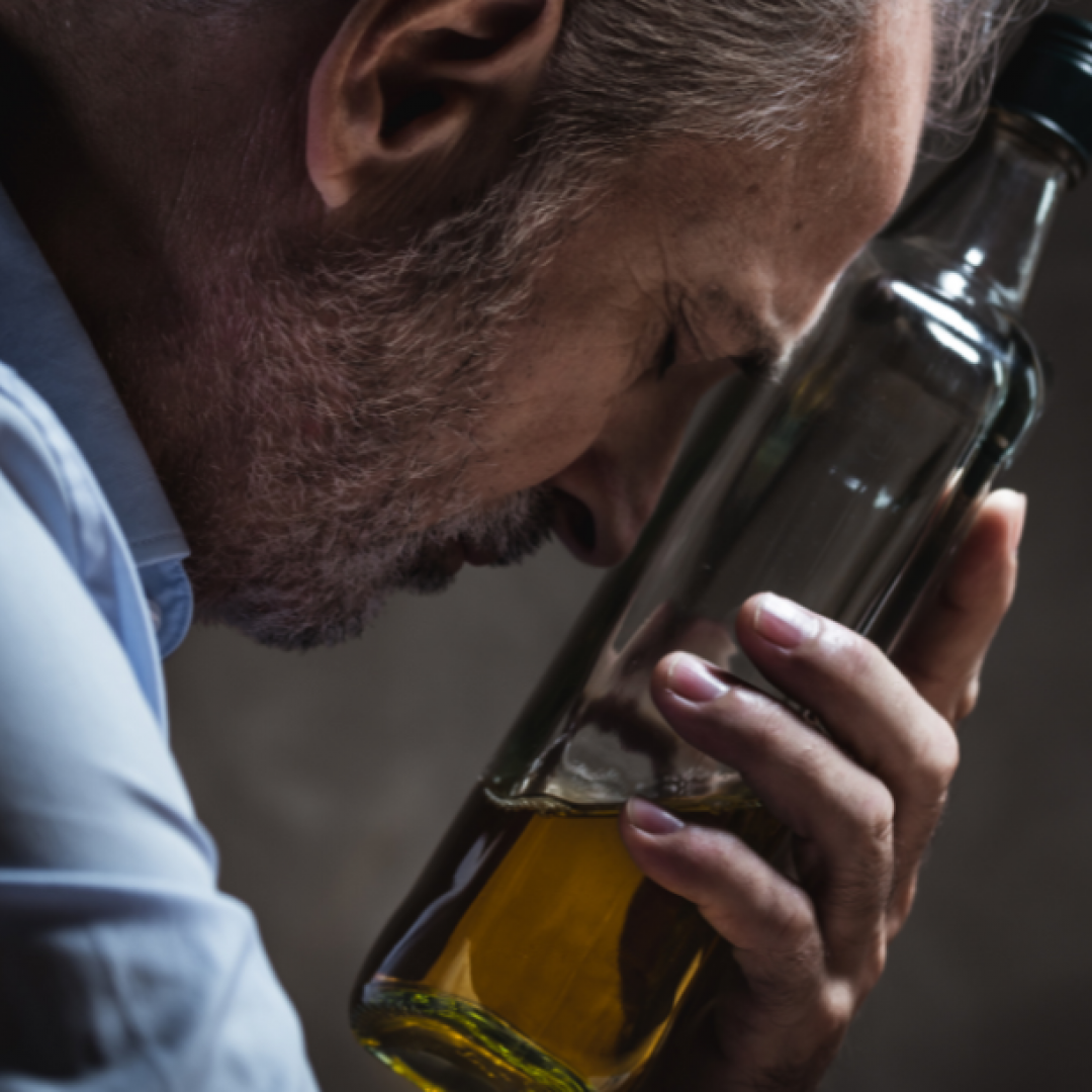 alcolismo  dipendenze  sintomi  segnali