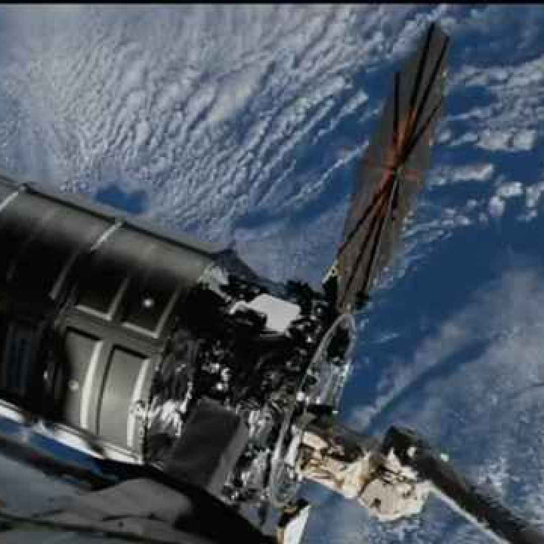 cygnus  ng-18  cargo spaziale