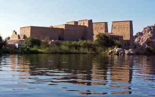 Viaggi: Storia e Letteratura sul lussuoso battello Karnak per una crociera sul Nilo in Egitto.