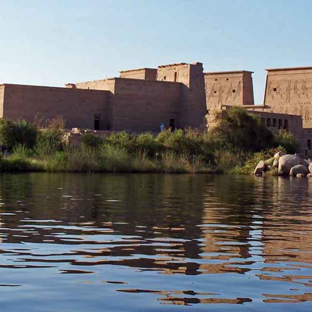 Storia e Letteratura sul lussuoso battello Karnak per una crociera sul Nilo in Egitto.