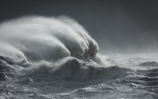 fotografia marina  onde in tempesta