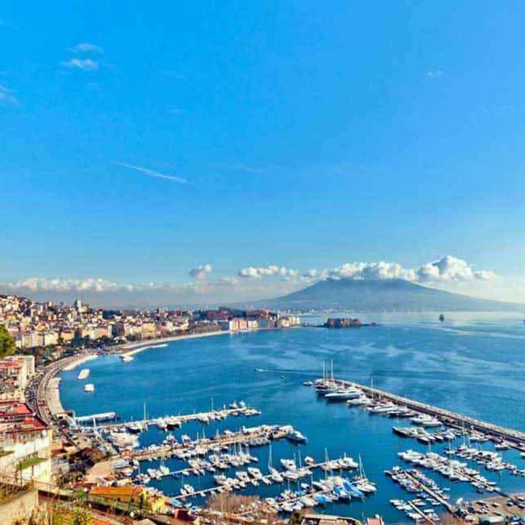 L’approdo di Ambiente Mare Italia – A.M.I. – a Napoli