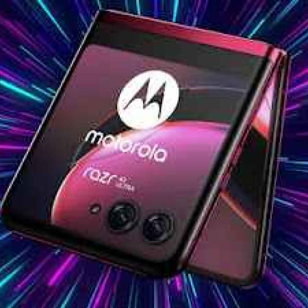 Scopri il futuro con Motorola RAZR 40: imperdibile!