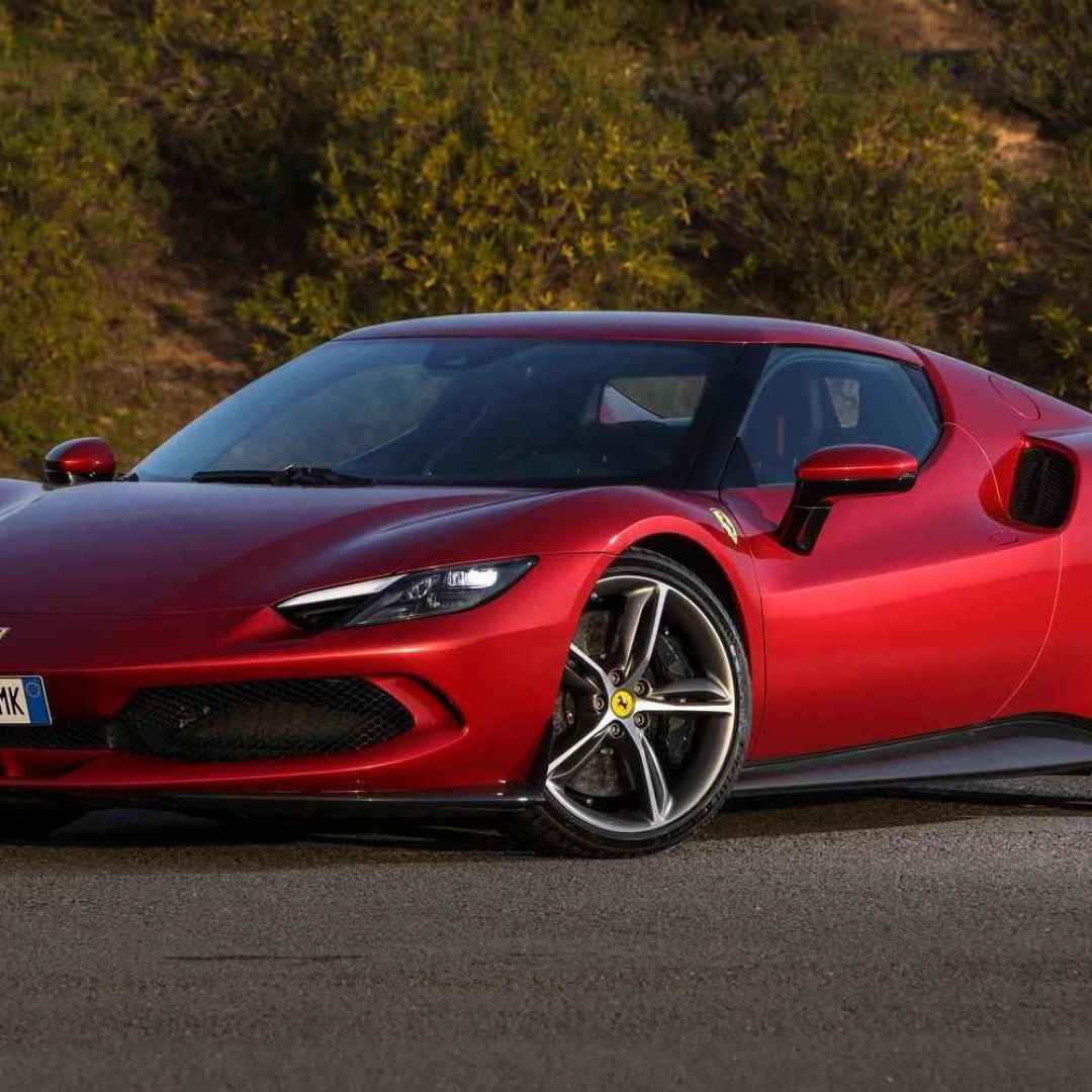 Valute digitali, Ferrari decide di accettarle come strumento per acquistare le sue auto