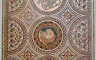 Mitologia romana:   Liber Pater (Libero), il dio italico della fecondità, del vino e dei vizi