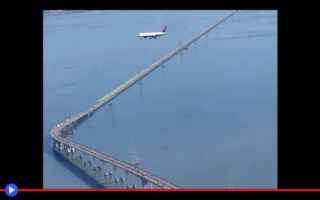 Architettura: Le strane illusioni ottiche del maggior ponte nella baia di San Francisco
