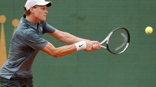 Sinner-Alcaraz 7-6 6-3: Jannik vince e trionfa nel Principato