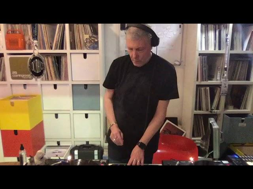 Claudio Coccoluto alla consolle 