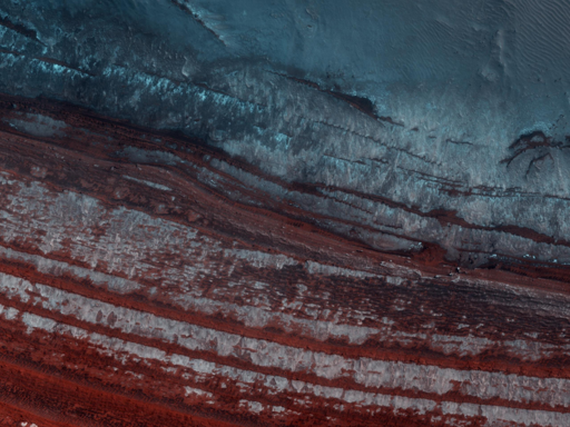 Valanghe sono state individuate anche su questa scarpata. Il monitoraggio primaverile è fondamentale per determinare la frequenza delle valanghe e l’inizio della “stagione delle valanghe” su Marte.

Riesci a individuarne qualcuna nell’immagine?