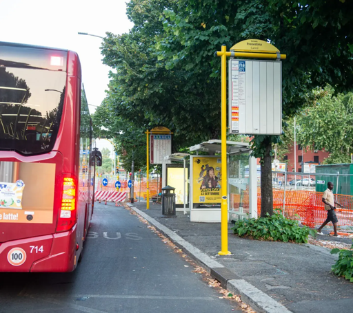 Fermata d'autobus