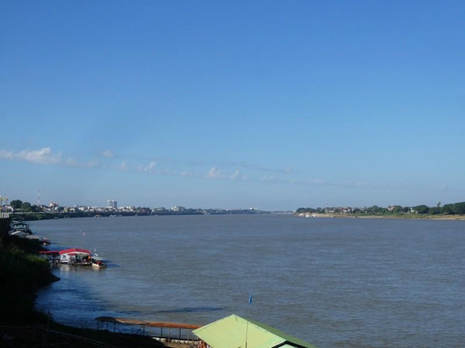 Il Mekong a Nong Khai, Isaan, Thailandia.