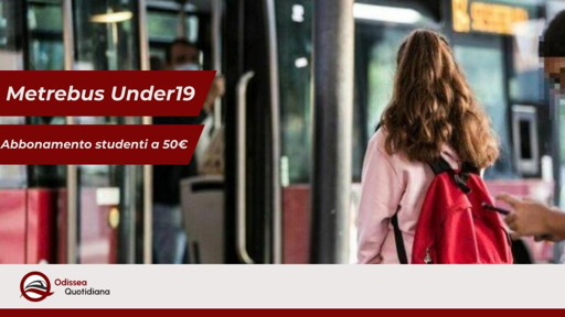 Immagine dedicata all’abbonamento Metrebus Under19 per il trasporto pubblico di Roma. La scena richiama l’utilizzo quotidiano di bus, tram, metropolitana e treni da parte di studenti e giovani passeggeri. L’immagine comunica il tema dell’accessibilità economica al trasporto pubblico e dell’agevolazione annuale riservata agli under 19 residenti a Roma.