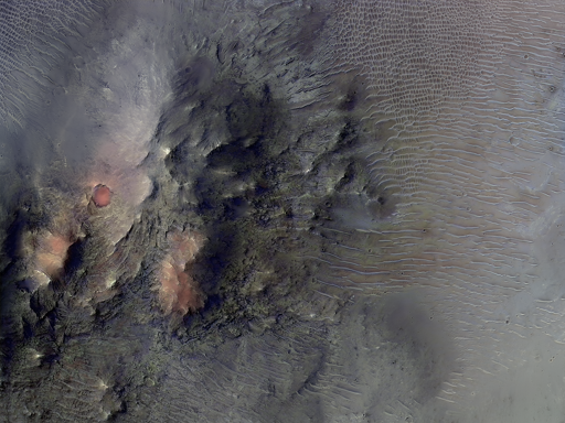 La maggior parte dei depositi lacustri di epoca tarda si trova a basse quote. Questo possibile deposito lacustre, situato in un cratere da impatto sull’altopiano del Tharsis plateau, rappresenta un’eccezione? 