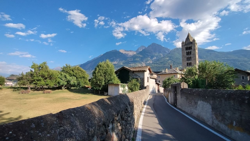 Il Campanile di Sant'Orso visto da Via Guido Rey