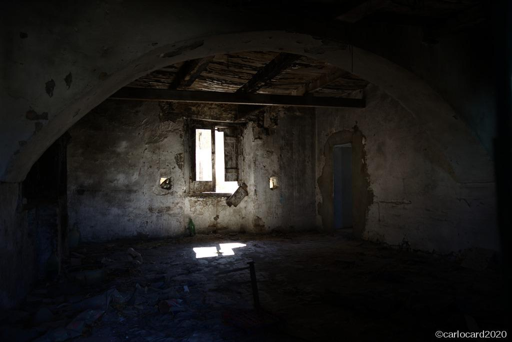 Il paese abbandonato di Alianello, a pochi chilometri dal più noto Aliano, in provincia di Matera, che guarda i famosi Calanchi. Siamo in basilicata, regione meridionale d'Italia.