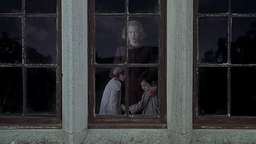 Nicole Kidman, Alakina Mann e James Bentley in The Others