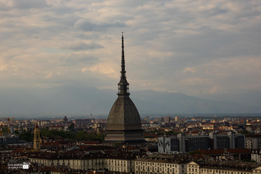 Vista di Torino dall'alto, con la Mole al centro