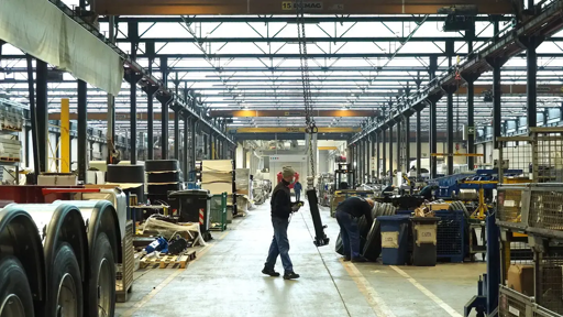 Lavoratori in fabbrica