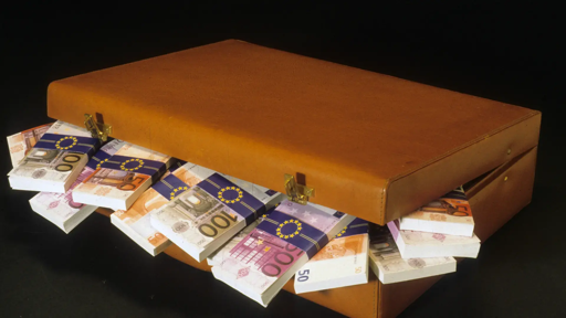 Valigia con soldi = corruzione