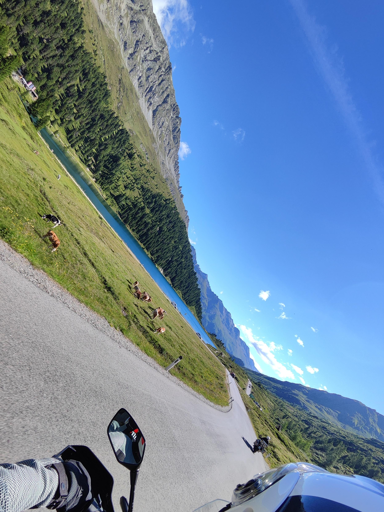 Lago Obersee 2.016 mt dal Passo Stalle 
tra la Valle Anterselva,vSüdtirol-Alto Adige e il Tirolo Orientale,  verso Lienz A